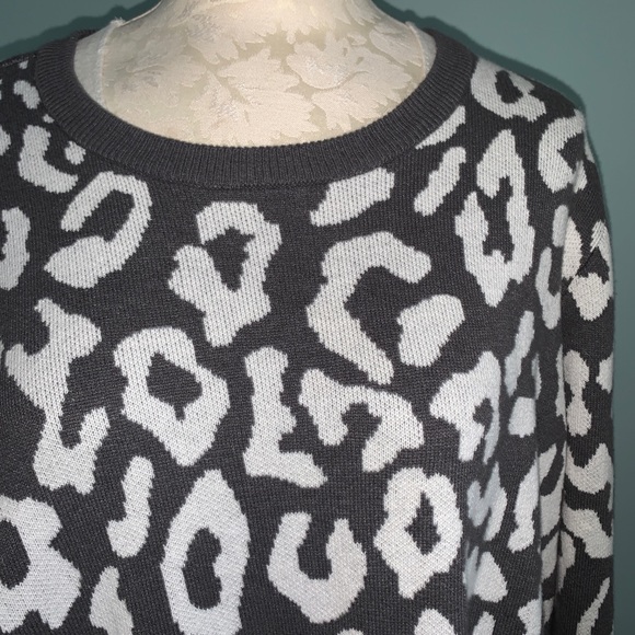 Lane Bryant sweater size 26/28 - Picture 2 of 5